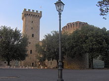 Il castello-palazzo vescovile di Castelnuovo dove Dante nel 1306 pacificò i rapporti tra i Marchesi Malaspina e i Vescovi-Conti di Luni