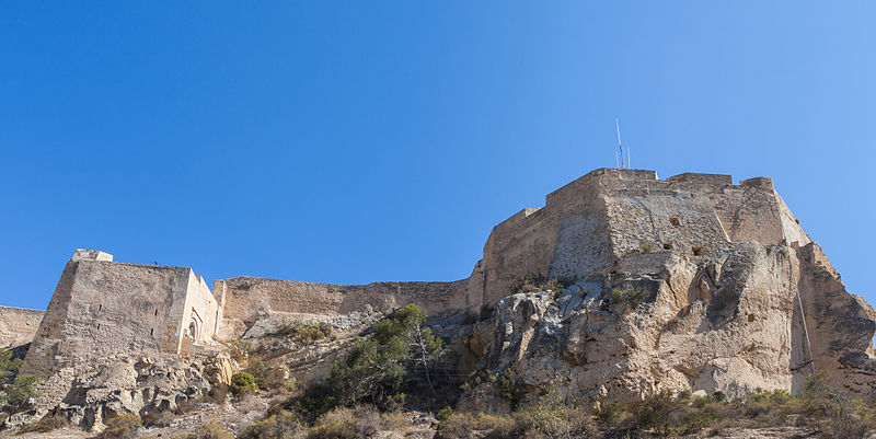 File:Castillo de Santa Bárbara, Alicante, España, 2014-07-04, DD 81.JPG