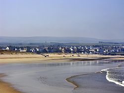 Castlerock vu de la plage (2010).jpg