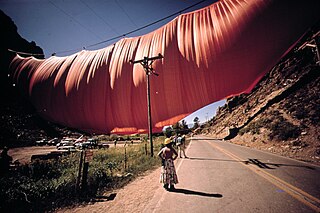 <i>Valley Curtain</i> Environmental artwork