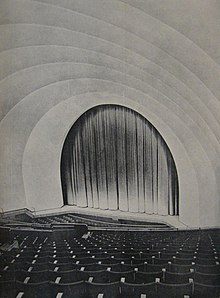 The stage in 1937. Cine-Teatro Gran Rex (sala) 1937.JPG