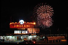 Fireworks at Pier 83 in 2006. Circleline-fireworks.jpg