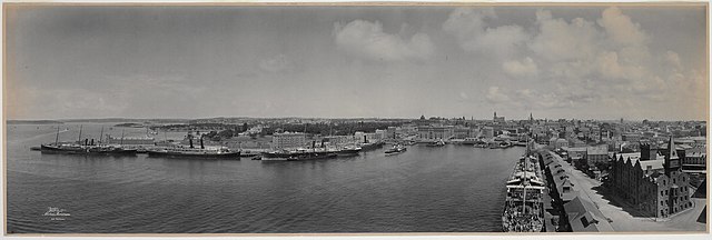 Panorama of Circular Quay from a ship's mast, 1903, by Melvin Vaniman