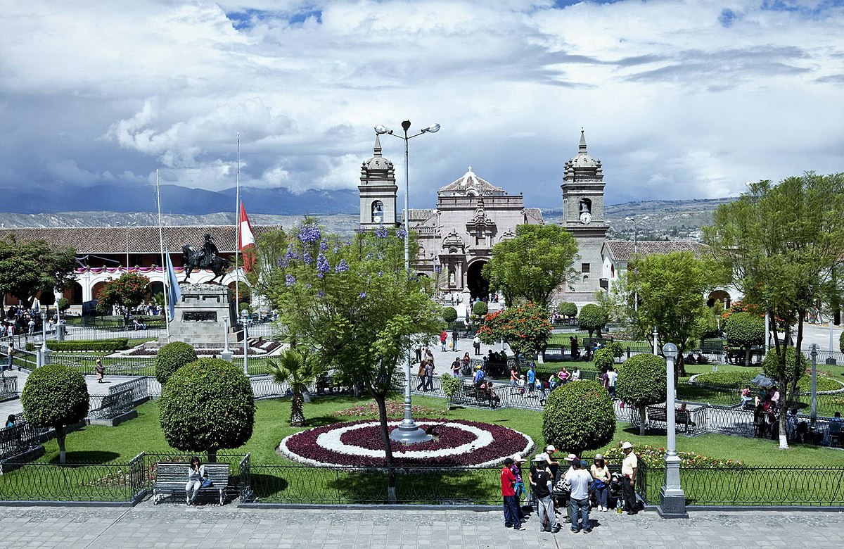 ¿Cuál es el nombre de la ciudad de Ayacucho?