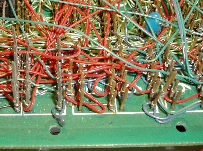 File:Computerplatine Wire-wrap backplane detail Z80 Doppel-Europa-Format 1977 (close up).jpg