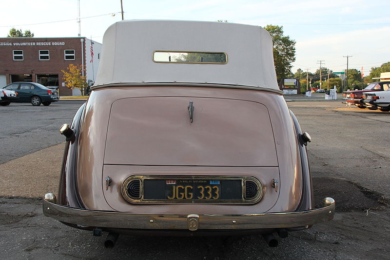 File:Daimler Eighteen Dolphin (21555315336).jpg