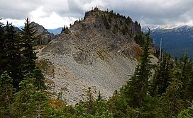 Denman Puncak di Tatoosh range.jpg