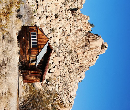 File:Desert Queen Ranch - school house 1.jpg