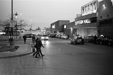 gap outlet dufferin mall