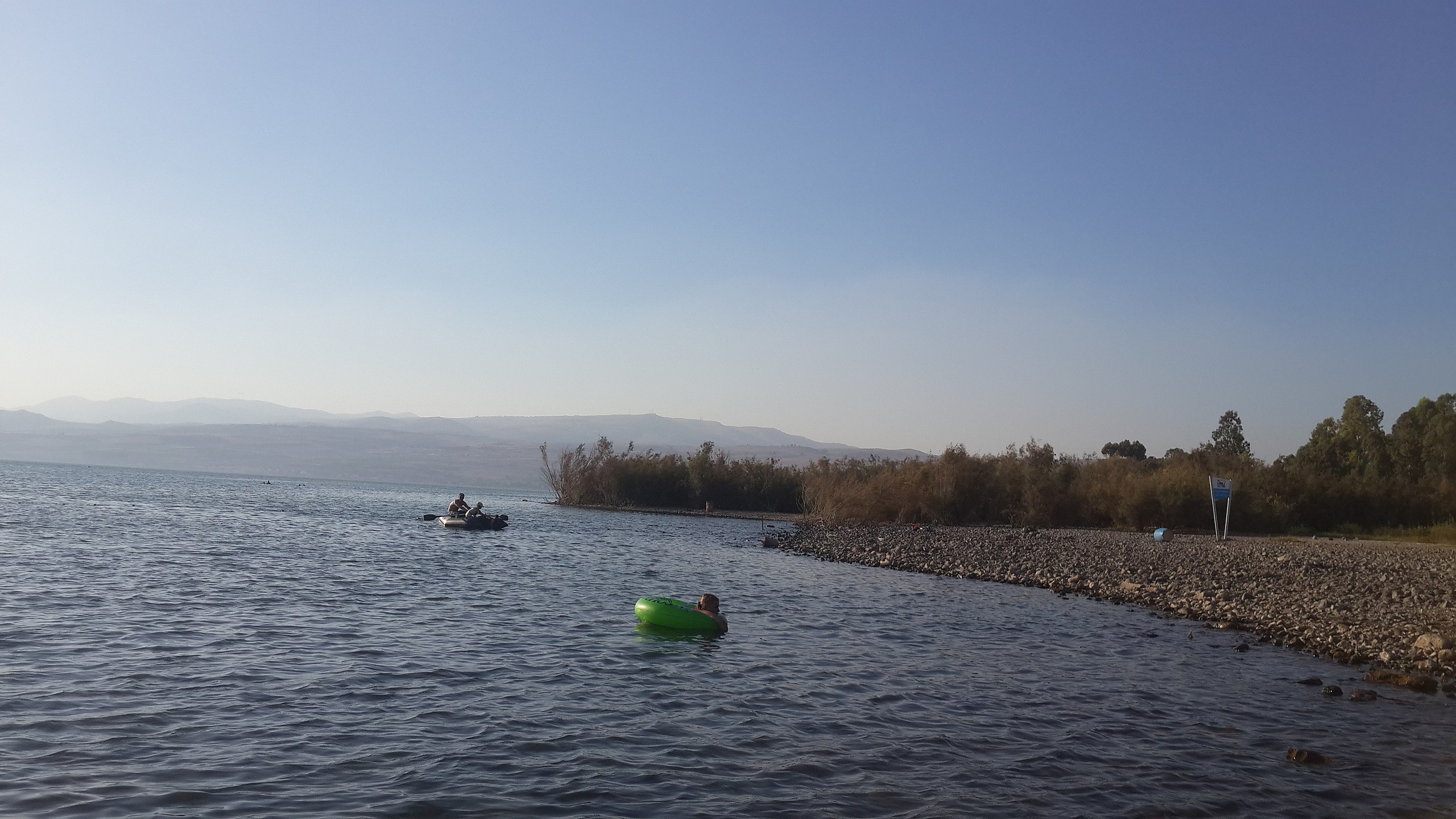 File:Duga beach on Kinneret lake - 04.jpg - Wikimedia Commons