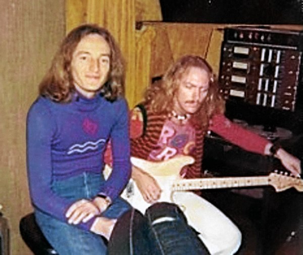 Duncan McGuire (left) and Chris Brown at the Record Plant, L.A. in September 1975.