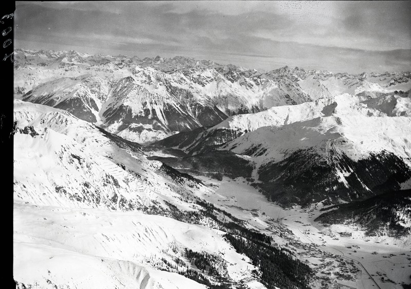 File:ETH-BIB-Davos, Davosersee-Inlandflüge-LBS MH01-007004.tif