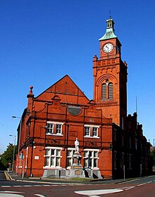 Earlestown Town Hall (geograph 2729245) (cropped).jpg