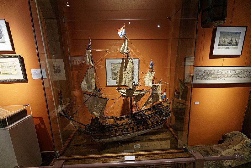 File:Edams Museum (1530) - Ship Model 3.jpg