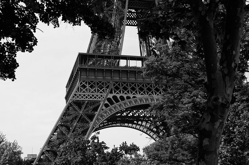 File:Eiffeltower Paris 2011.jpg