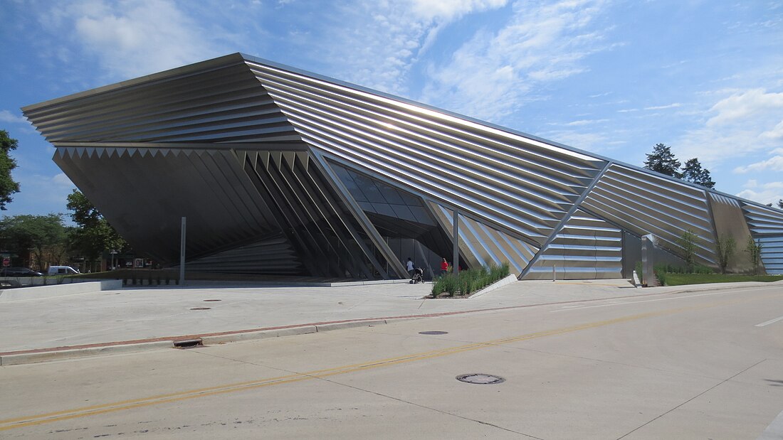 Eli & Edythe Broad Art Museum