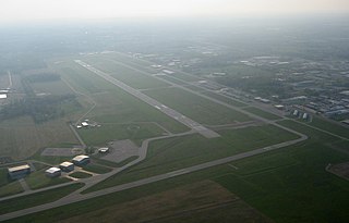 <span class="mw-page-title-main">Elkhart Municipal Airport</span> Airport in Elkhart County, Indiana, United States