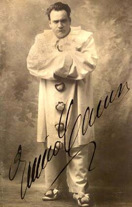 Enrico Caruso as the murderous Canio in Pagliacci