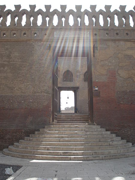 File:Entrance Sunlight Mosque Ibn Tulun.jpg