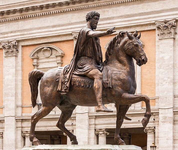 File:Equestrian statue Marcus Aurelius replica, Capitole ...