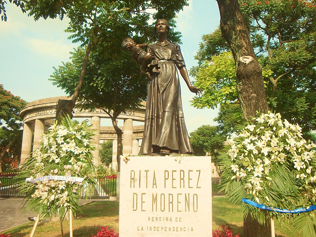 File:EstatuaRitaPerezDMoreno.JPG