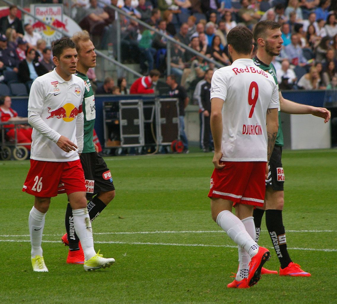 File:FC Red Bull Salzburg gegen SV Ried April 2015 35.JPG ...