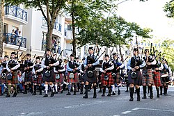 Alsterio škotų dūdų orkestras tarptautiniame keltų kultūros festivalyje Lorjane, 2017 m.