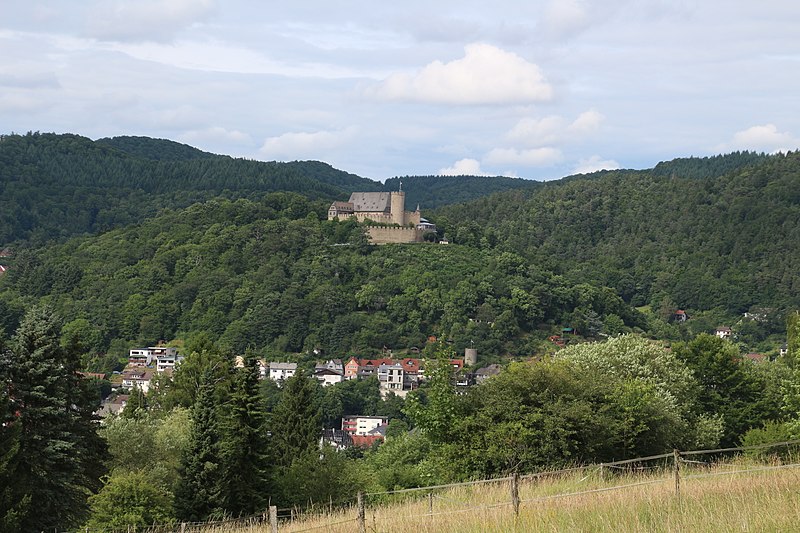 Datei:Fernansicht von Schloss Biedenkopf(0004).JPG
