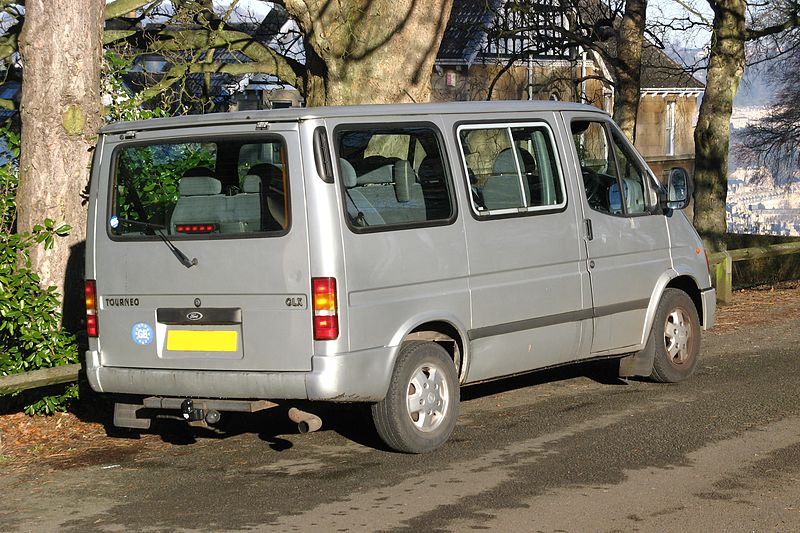 File:Ford Tourneo, Mark 5, rear view.jpg