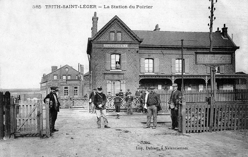 File:Gare-Le-Poirier-1910 02.jpg