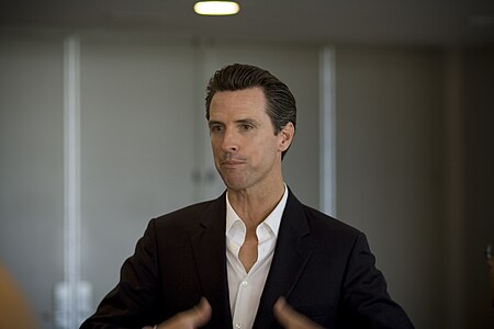 Tập_tin:Gavin_Newsom_at_Netroots_Nation_2008_(2728798246).jpg