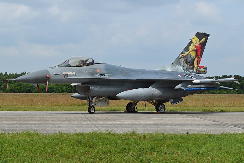 File:General Dynamics F-16AM J-002 (9170952280).jpg