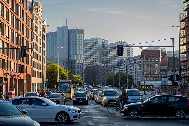 File:Gertraudenstraße.jpg