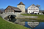 Grynau Castle Grynau - Friedgrabenkanal 2015-11-10 14-17-24.JPG