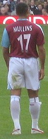 Mullins playing for West Ham United in November 2006 Hayden mullins.jpg