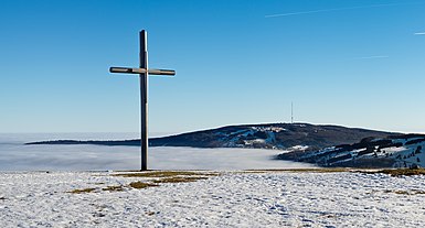 Das 2022 errichtete Gipfelkreuz