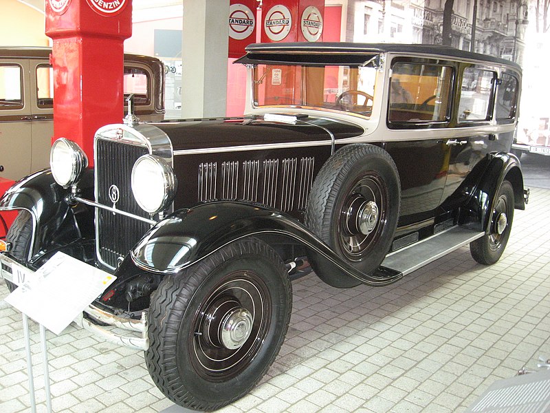 File:Horch 305 Front.JPG