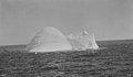 Iceberg in Hudson Strait Iceberg dans le détroit d’Hudson (48188890346).jpg