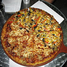 Pizza with corn and za'atar in Kfar Saba, Israel Israeli Pizza w Corn BRiboa 3124.jpg