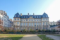 Jardin de l'Hôtel Salé - Léonor Fini, Paris 17 December 2016.jpg