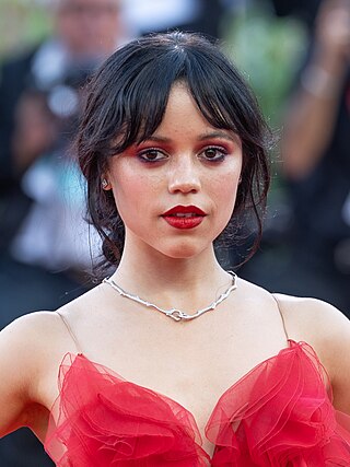 Fortune Salaire Mensuel de Jenna Ortega Combien gagne t il d argent ? 2 000,00 euros mensuels