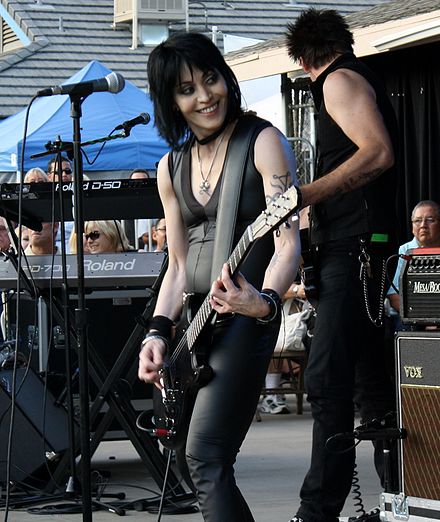 Jett performing live with the Blackhearts in Beaumont, California, during the 2010 Free Concert Series
