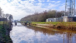 Voetgangersdraaibrug tegenover Sluisweg 4 Kiel-Windeweer. Aan rechterzijde van zendmast aan rechterzijde lag de kijl (kiel) of scherpe hoek met het later gedempte Nieuwe Compagniesterdiep.