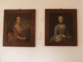 Die zwei Bilder, die sich aus dem Fundus des Königs in Kossenblatt erhalten haben, links Eleonore Dönhoff als Diana und rechts eine schottische Königin, wahrscheinlich Maria Stuart