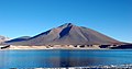 Atacama Çölü'nde Laguna Verde (Verde Lagünü)