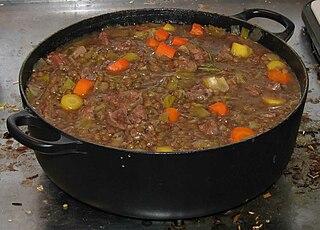 <span class="mw-page-title-main">Stew</span> Combination of solid food ingredients
