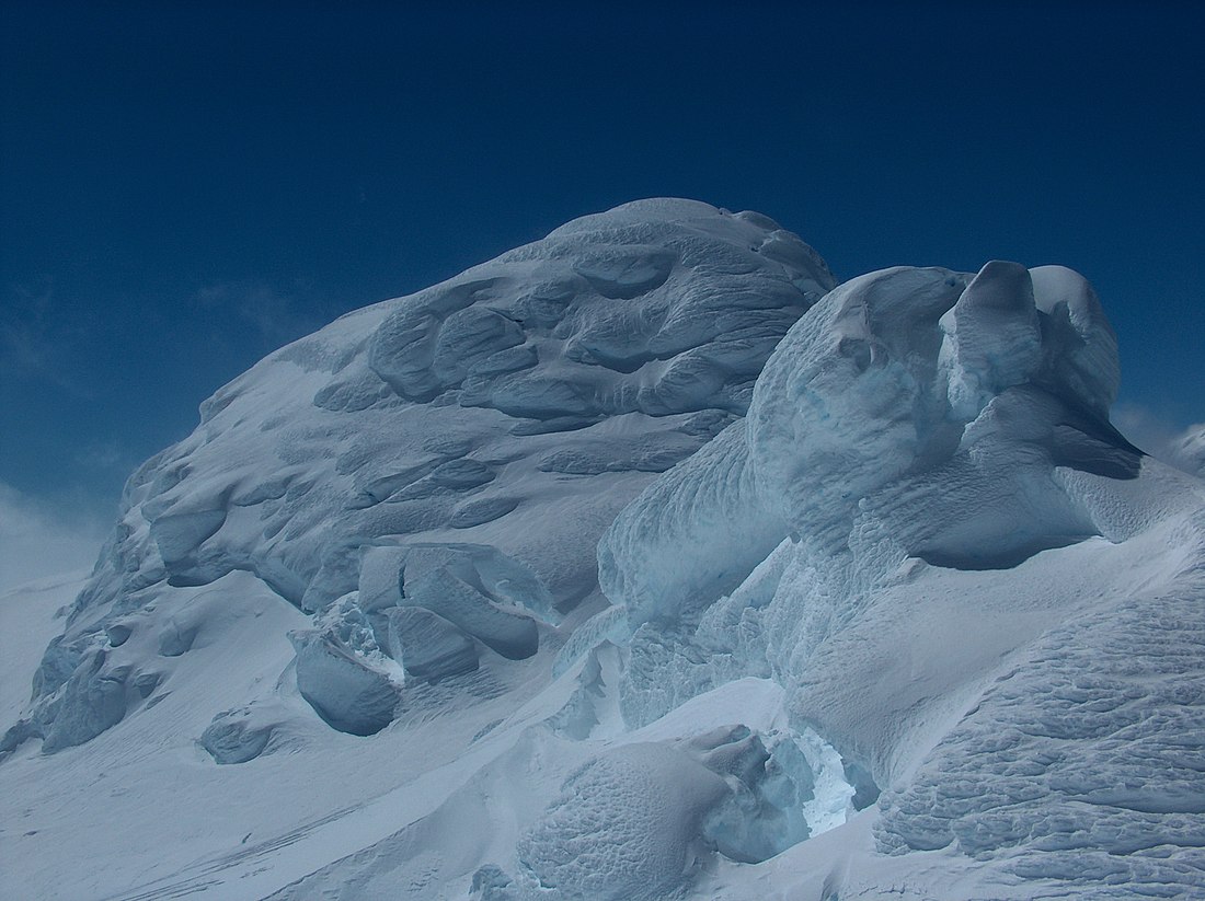 Lyaskovets Peak