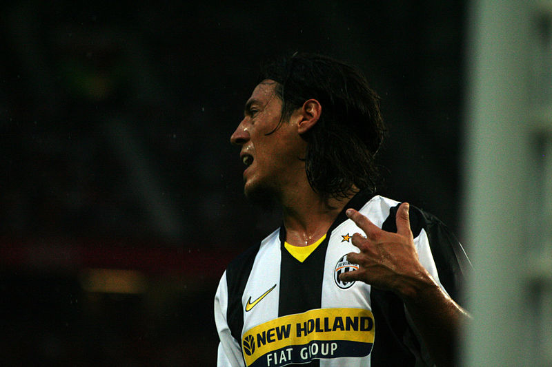 800px-Mauro_Germ%C3%A1n_Camoranesi_-_Juventus_Football_Club