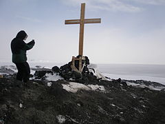 Vista e la cruz en colline Wind Vane au cabo Evans (SMHA).
