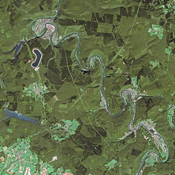 The Meuse seen from SPOT satellite. The village in the lower right of the photo is Bogny-sur-Meuse; the village in the upper left is Revin.